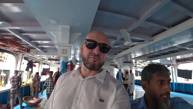 Nobody Visits This Country...Find Out Why You Should! смотреть онлайн