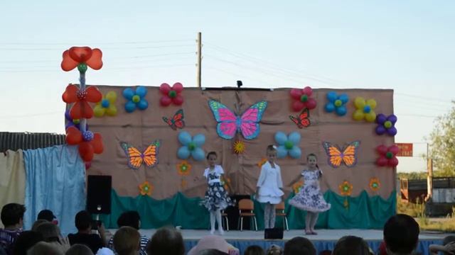 Танец "Три подружки" детский сад "Золушка" смотреть онлайн