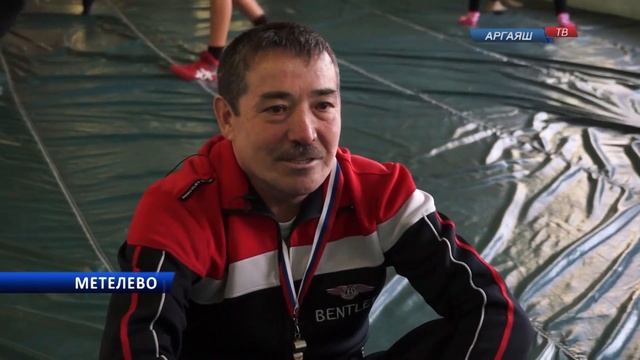 В Метелевском филиале Аргаяшской ДЮСШ идут тренировки по греко-римской и вольной борьбе смотреть онлайн