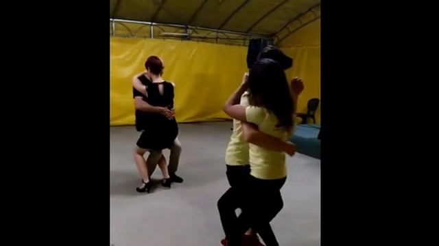 Kizomba Kevin y Fabiana смотреть онлайн