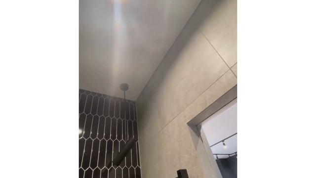 Тіньова натяжна стеля на профілі EuroKraab у ванній кімнаті. Компанія SAHAR у Дніпрі смотреть онлайн