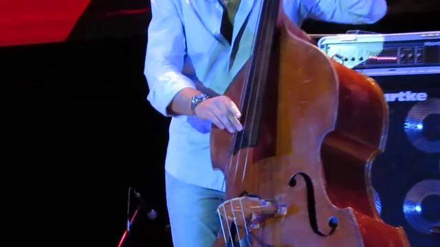 Kekko Fornarelli Trio (Италия) смотреть онлайн