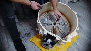 Подшипник в стиральной машине Замена подшипников в стиральной машине Ariston Hotpoint.