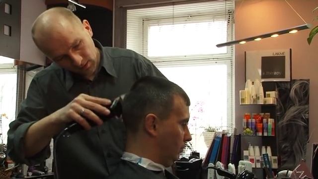 Стрижка мужская "Спортивная" или под насадки, мастер Сергей Степаненко. смотреть онлайн