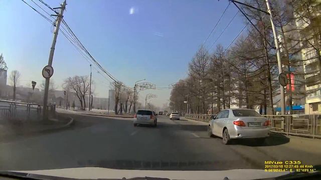 Камикадзе на дороге смотреть онлайн
