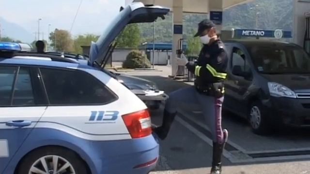 ABUSIVI IN STRADA, CI PENSA LA POLIZIA смотреть онлайн