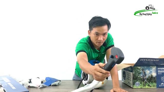 [Đập Hộp] Máy Cắt Cỏ Hyundai HTU-55 Nòng 44 1.87HP (Chế Walbro) | Giá 3.000.000| Tiết Kiệm