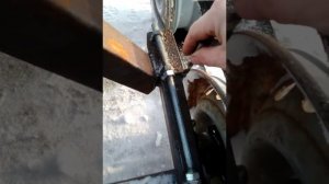 Мотоблок на самодельных гусеницах из автошины.