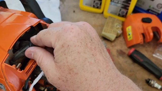 STIHL MS290 CHAINSAW How To Fix Hard Starting SERVICE KIT Spark Plug Air & Fuel Filter Clean Carb смотреть онлайн