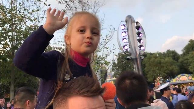 Китайский Disney Land в Шанхае. Дисней лэнд смотреть онлайн