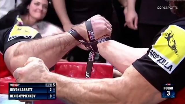 Денис Цыпленков VS Девон Ларрат Армреслинг смотреть онлайн
