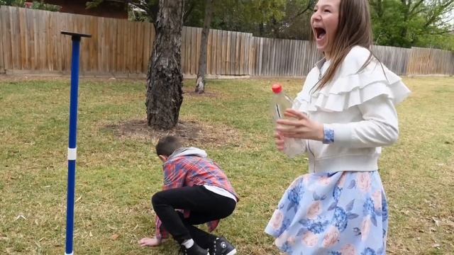 Knock Off Toss Game - This Outdoor Game's a Very Challenging, but Highly Addictive Flying Disc Game смотреть онлайн
