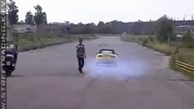 kawasaki ninja Vs honda s 2000 смотреть онлайн