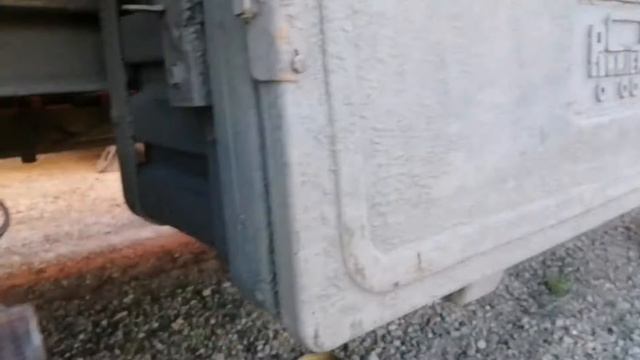 Замена маслосъемных колпачков D2876. Покраска отбойников полуприцепа KRONE. смотреть онлайн
