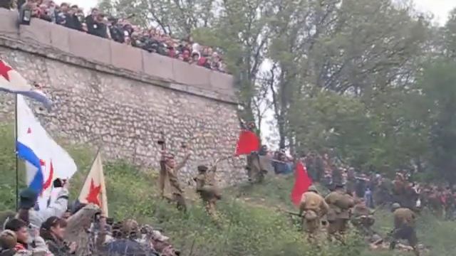 Штурм Сапун-горы. Реконструкция 2009 part 6/8 смотреть онлайн