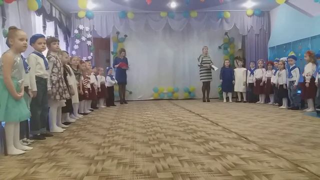 Поцелую бабушку в розовые щечки??? смотреть онлайн