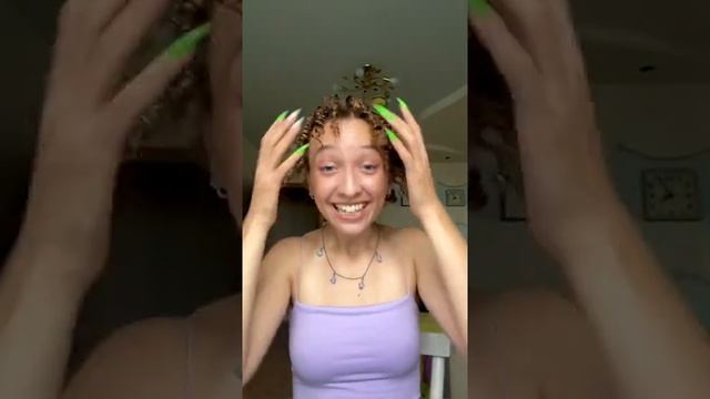 ДЕЛАЮ АФРОКУДРИ НА УШНЫЕ ПАЛОЧКИ?#shorts смотреть онлайн