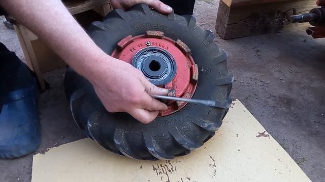 Мотоблок(Чешская косилка) МФ-70( (MF-70), обзор колесных редукторов. смотреть онлайн