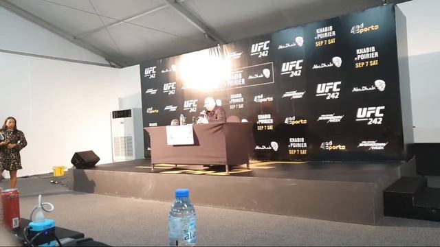 Дэйна Уайт интервью после боя на UFC 242 смотреть онлайн