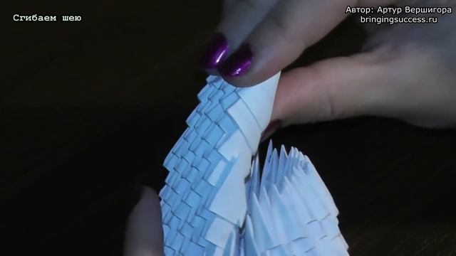 Как сделать попугая Какаду из бумаги. Модульное оригами [Поделки из бумаги]