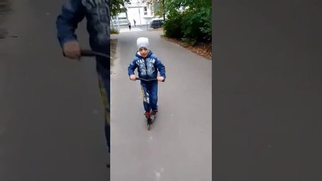 Купил трюковой самокат смотреть онлайн