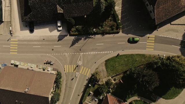 BikeXperts «Stayin' Alive»: Pense qu'aux croisées, tu risques de finir en trophée. смотреть онлайн