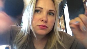 АСМР/ASMR Самый быстрый АСМР макияж слюнявым пальчиком. Звуки рта/Make up./mouth sounds.