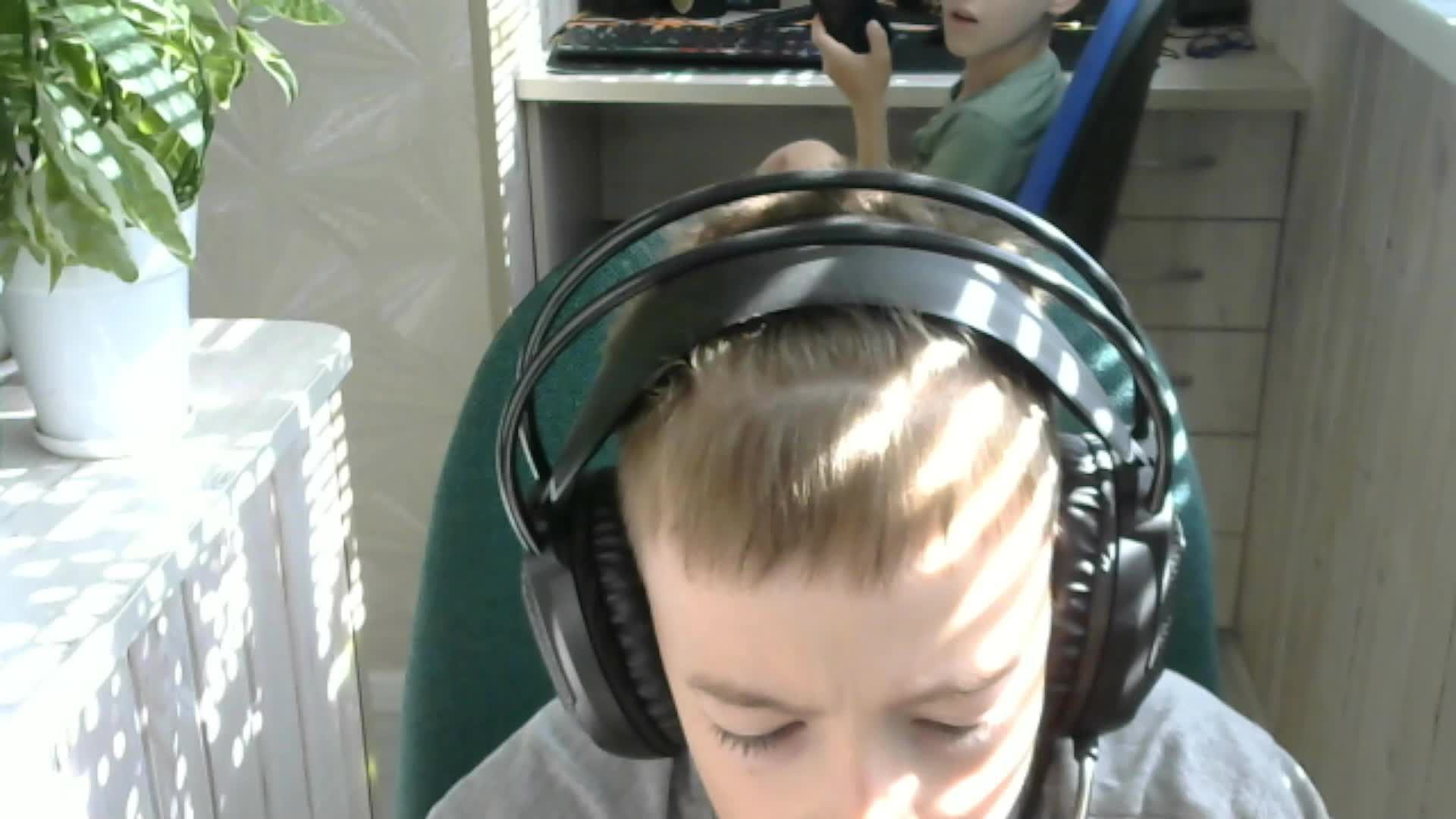 ИГРАЕМ В ФОРТНАЙТ смотреть онлайн