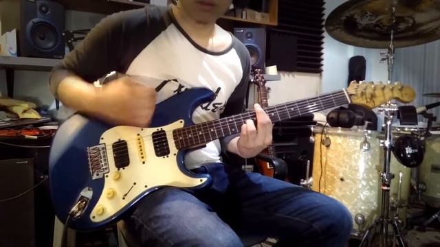 Mahogany Strat+Humbuckers=Les Paul tone?? смотреть онлайн