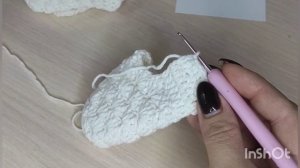 Носочки, чепчик и плед крючком для новорожденного