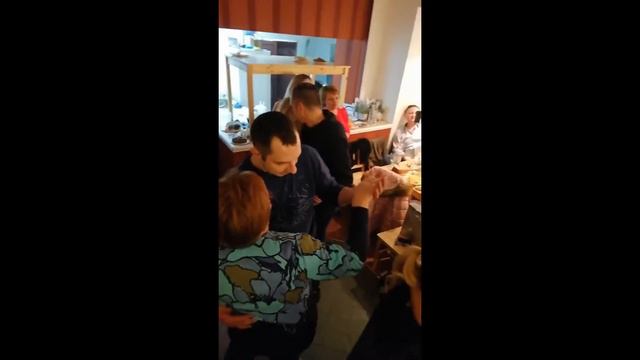 С новым 2019м, гугл создал для нас клип, я не старался, он сам песню подставил! смотреть онлайн