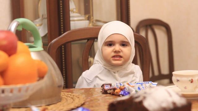 Маленькая сладкоежка Фатима и чудо-сивак! Little Muslim Fatima and the magic sivak смотреть онлайн