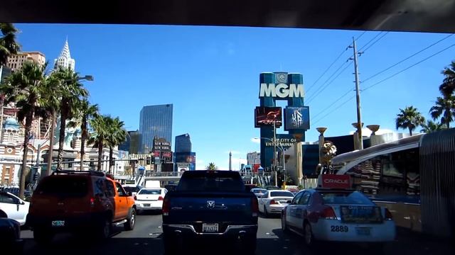 Las Vegas Blvd. (Canon IXUS 220HS 1080p sample) - gestabliseerd смотреть онлайн
