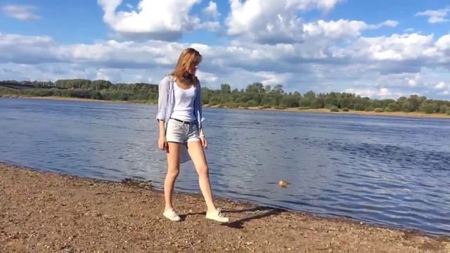 Прогулка по Кирову. Выгуливаю аутфит вдоль набережной? смотреть онлайн