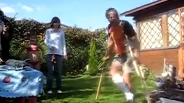 Танцы на костылях смотреть онлайн