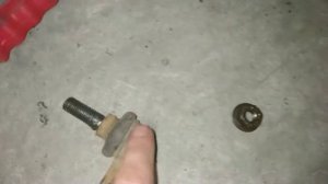 Замена передних стоек стабилизатора Шкода Октавия А5 .