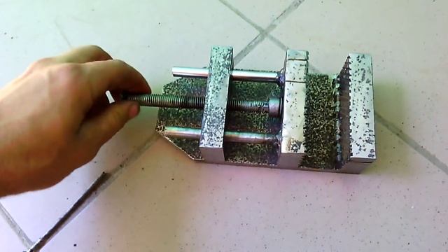 Самодельные тиски для сверлильного станка