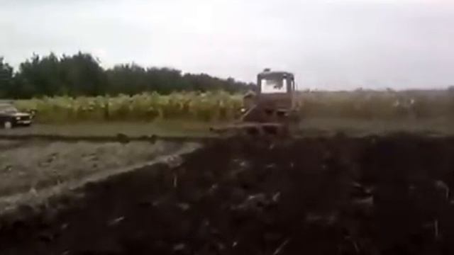 трактор ДТ 75 с двигателем мерседес ОМ366