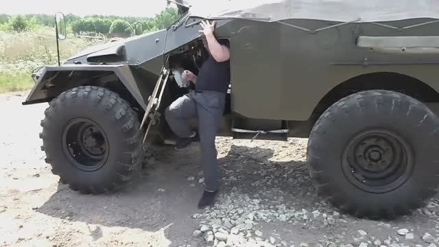 Обзор БТР-40 с дизельным двигателем HINO. смотреть онлайн