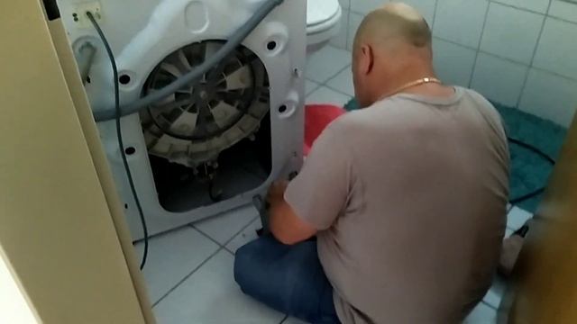 Как работают и живут беженцы в Германии смотреть онлайн