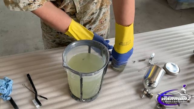 Let's clean your spray gun! / How to clean the paint spray gun смотреть онлайн