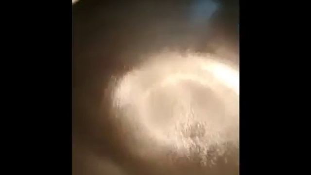 Прокаливаем чугунную сковороду-вок смотреть онлайн