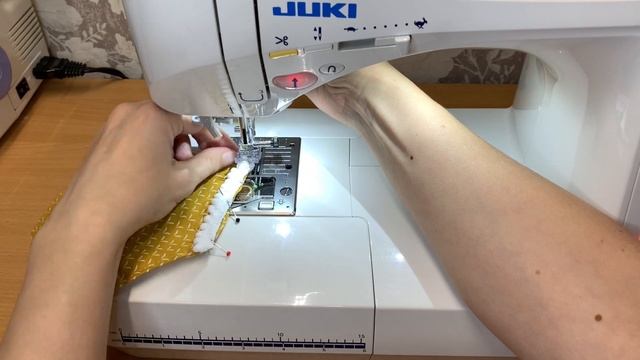 How to sew an easy dog/cat bandana with pom pom trim/FREE PATTERN/beginner friendly sewing project смотреть онлайн