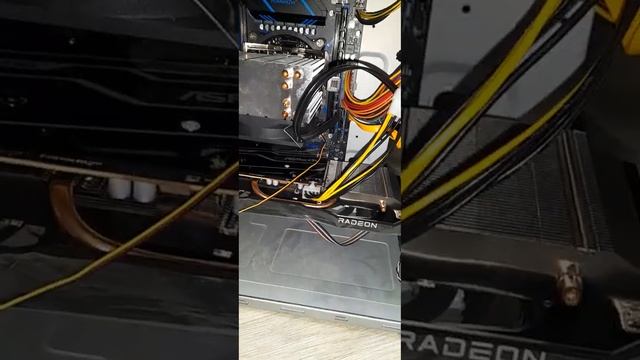 RX6600 + Xeon E5 2666 V3