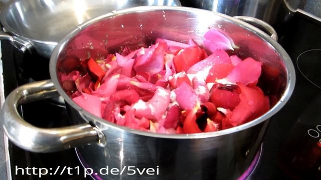 РОЗОВОЕ ВАРЕНЬЕ Почему оно у меня не горчит СЕКРЕТ В ЭТОМ ВИДЕО.Rosenmarmelade, Róża konfitura. смотреть онлайн