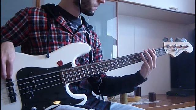 BREAKING BAD THEME [Bass Line + FREE TABS]