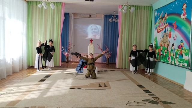 Музыкальная композиция  на песню Обелиск