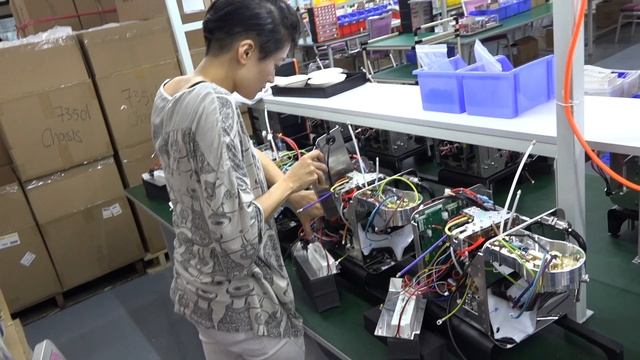 Final assembly of our first batch of 20 machines смотреть онлайн