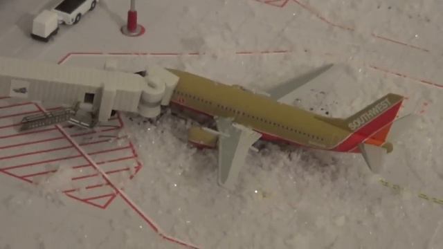 1:400 Model Airport Update W/ Snow! (December)