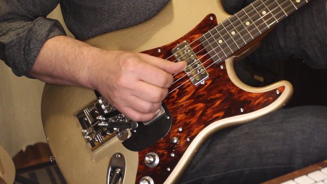 Waterslide Guitars Aztec Gold Coodercaster w/Mojo Lap Steel+Lollar Gold Foil Pickups, Multibender смотреть онлайн